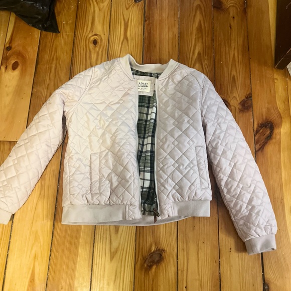 Ashley Outwear jacket Large - Picture 2 of 5